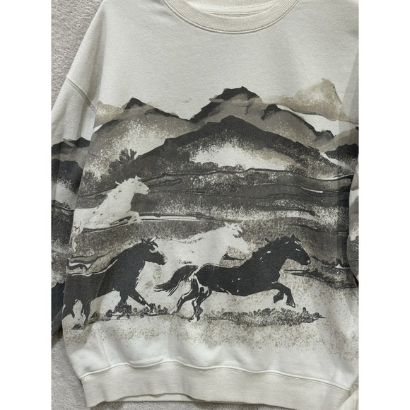 Goodie Two Sleeves Horse Sweatshirt Medium Western Cowgirl Country Cozy Soft - Picture 2 of 7